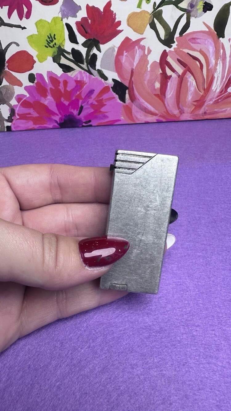 VINTAGE  1940sCHARM LIGHTER ALUMINUM INDUSTRIAL MODERNIST DESIGN TRENCH LIGHTER!